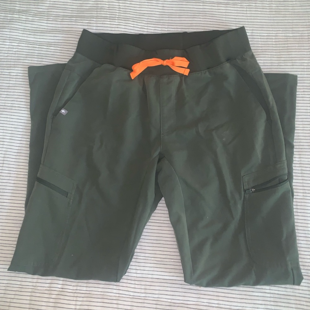 Figs women’s Moss Kaoru - Cargo Scrub pants